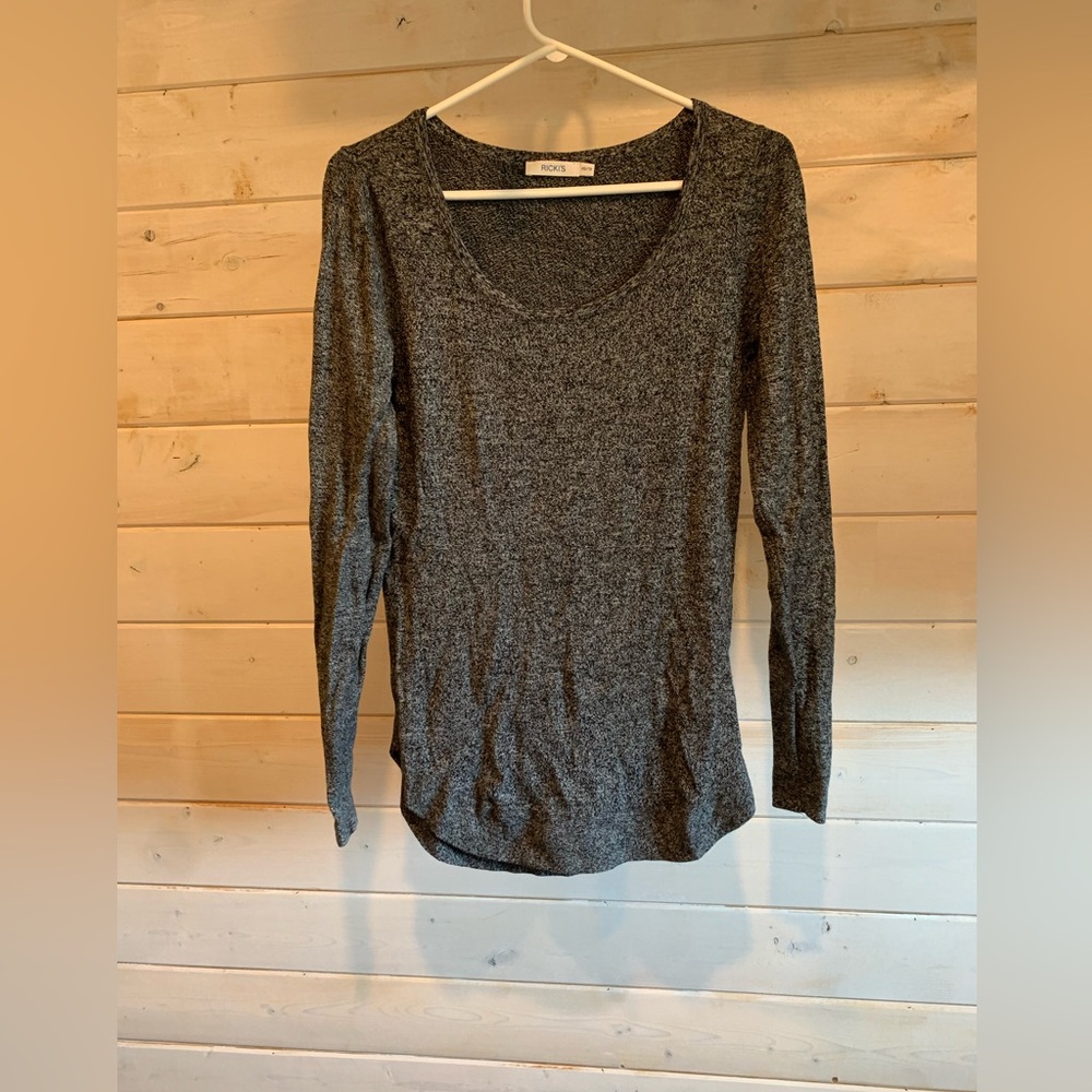 Ricki’s | Heathered Grey Long Sleeve Top
